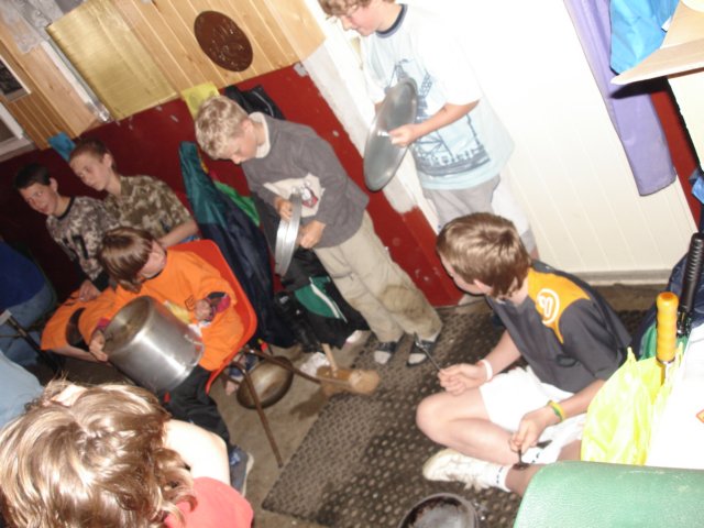 2006HWK 118.jpg